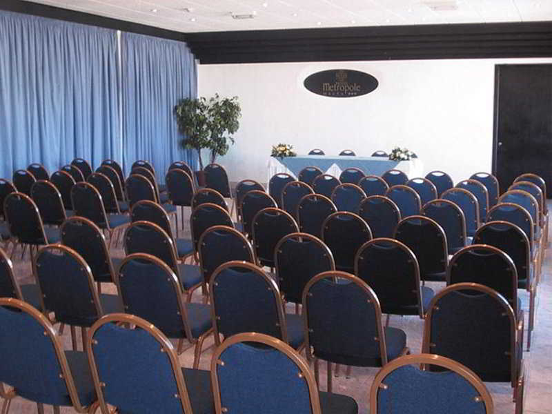 קאורה Metropole Hotel מראה חיצוני תמונה